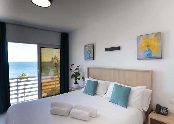 Mediterraneo By Croma فندق إِستيبونا